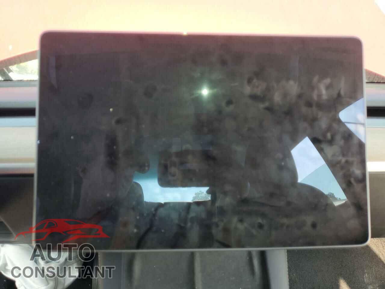 TESLA MODEL 3 2022 - 5YJ3E1EA3NF186213