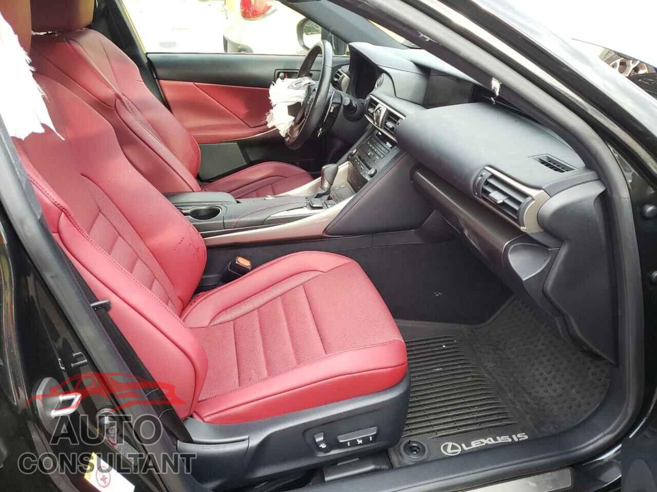 LEXUS IS 2017 - JTHBA1D23H5052825