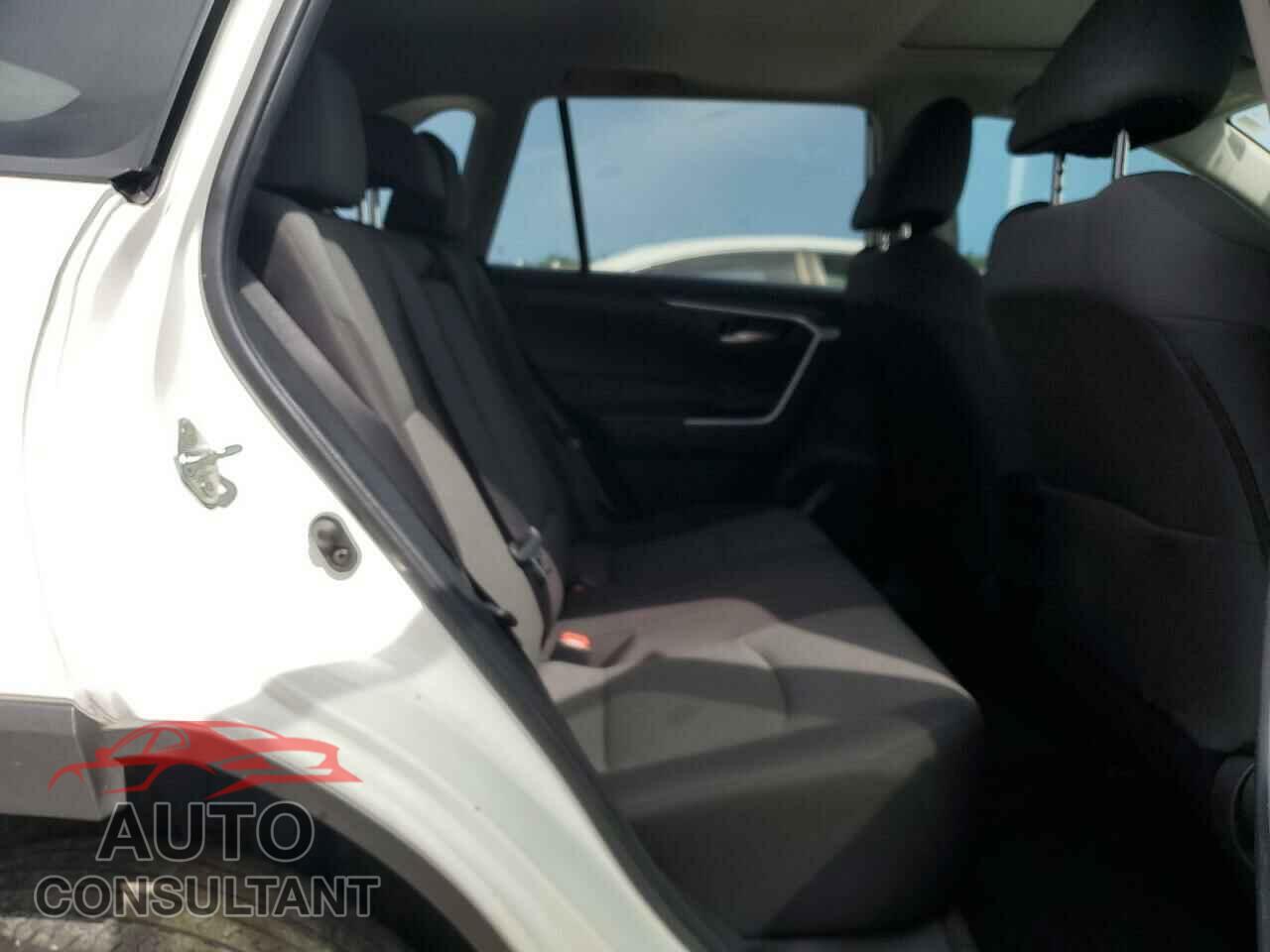 TOYOTA RAV4 2023 - 2T3W1RFV7PC246775