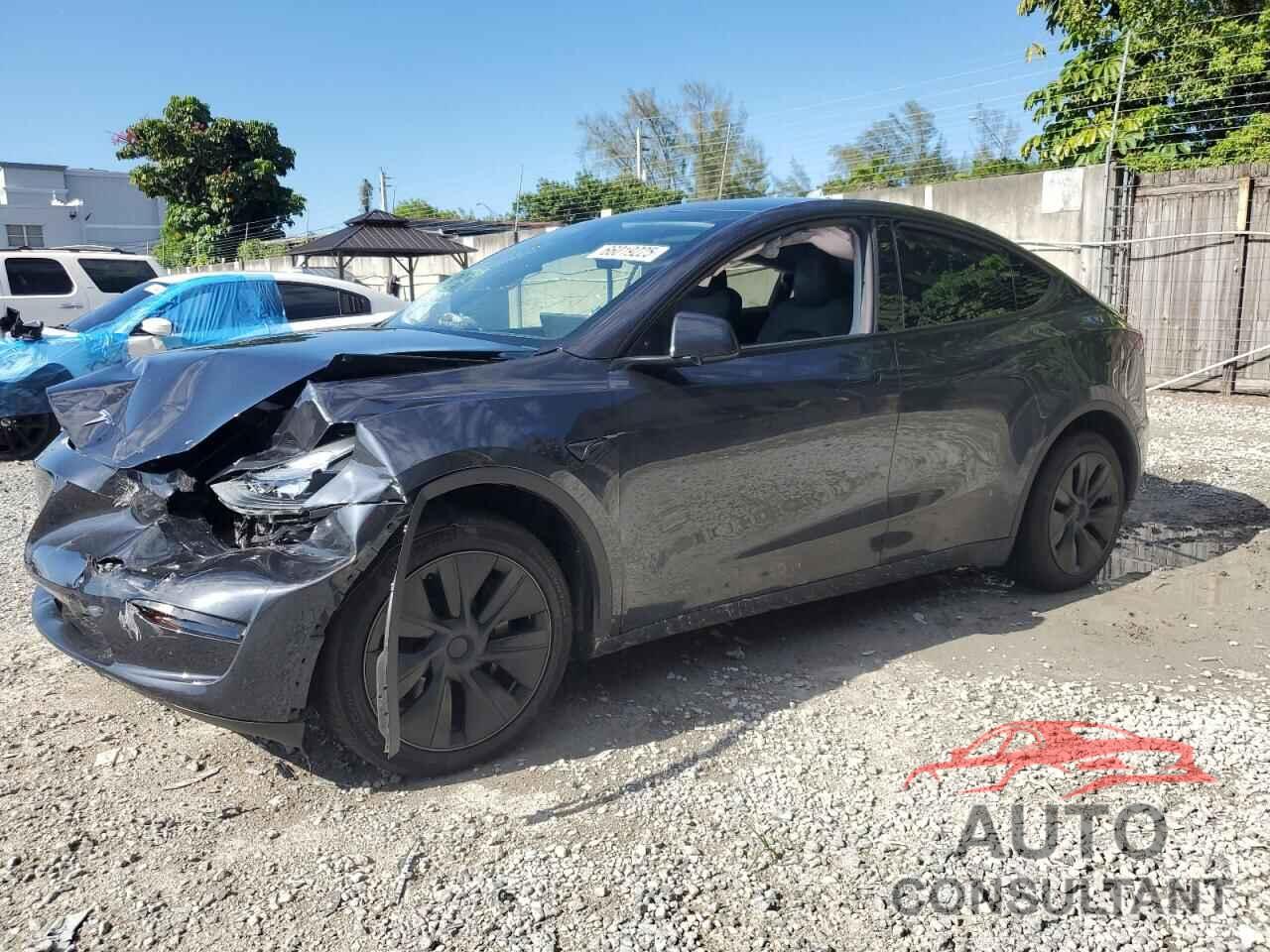 TESLA MODEL Y 2025 - 7SAYGDED8SF252488
