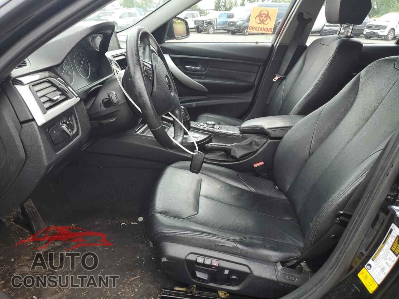 BMW 3 SERIES 2012 - WBA3C1C56CF430745