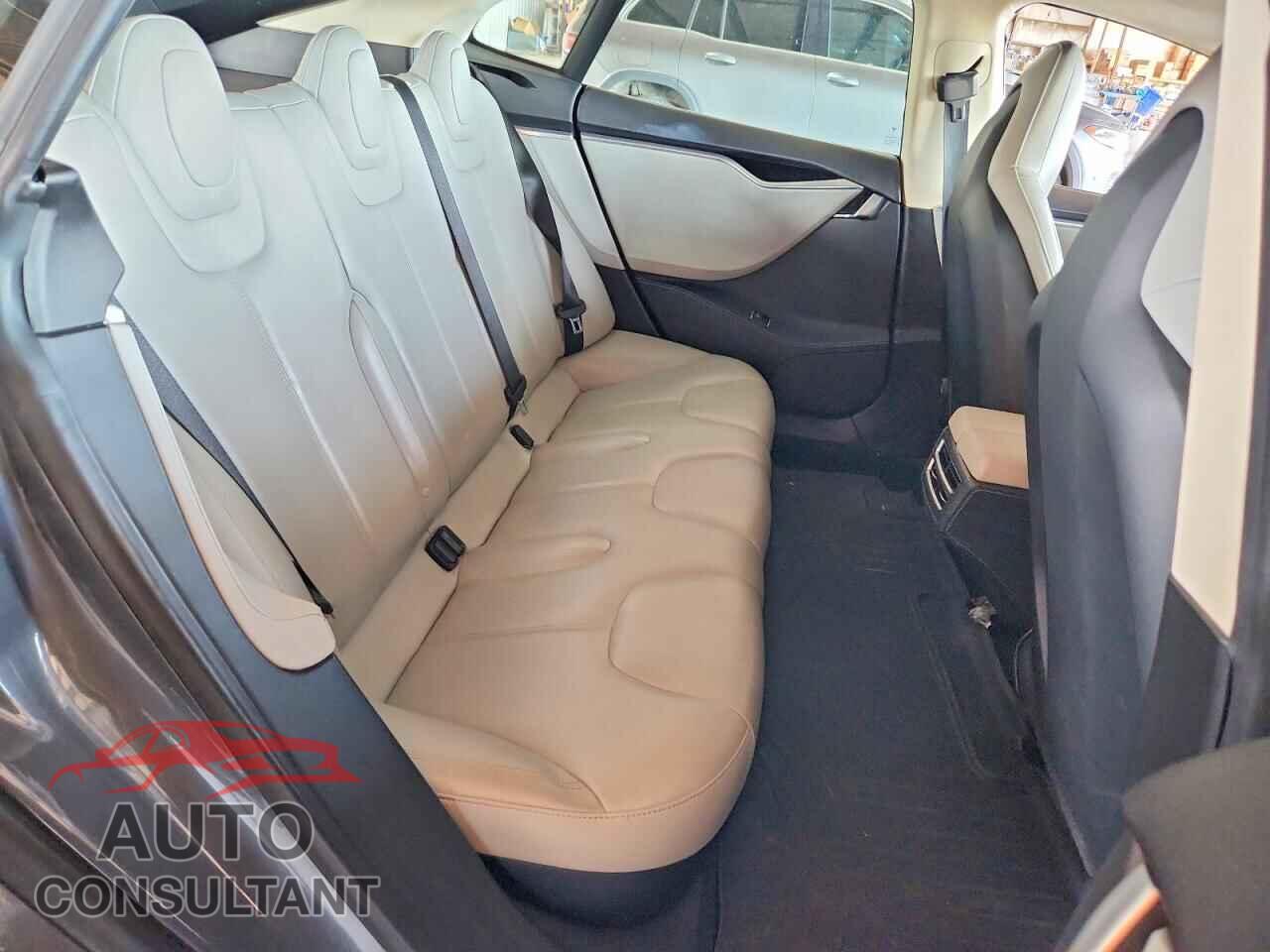 TESLA MODEL S 2013 - 5YJSA1CNXDFP27222