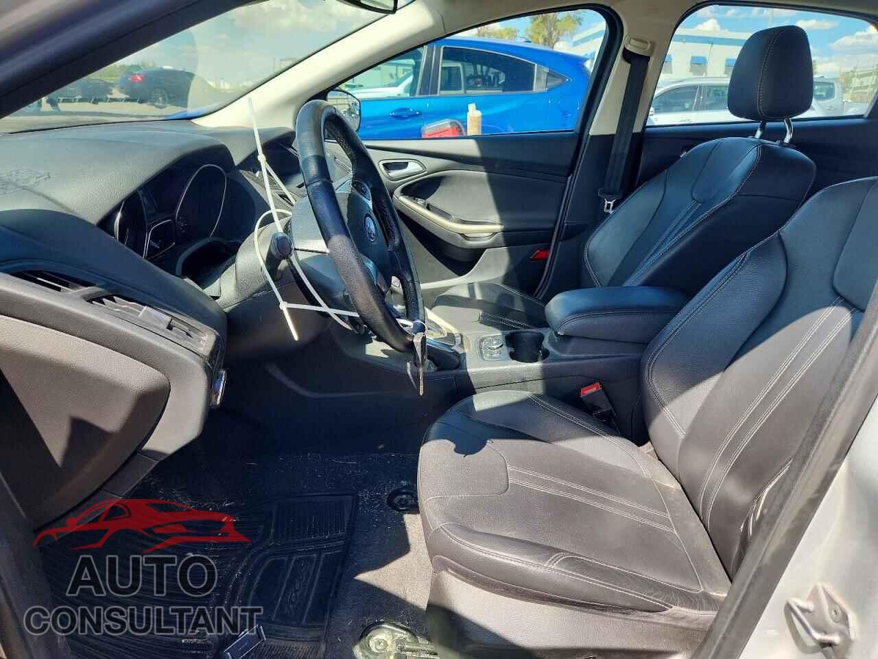 FORD FOCUS 2012 - 1FAHP3M2XCL206351