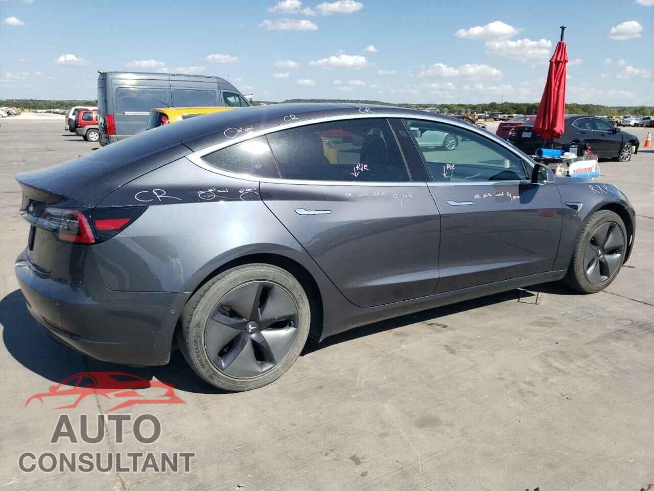 TESLA MODEL 3 2018 - 5YJ3E1EA2JF158767