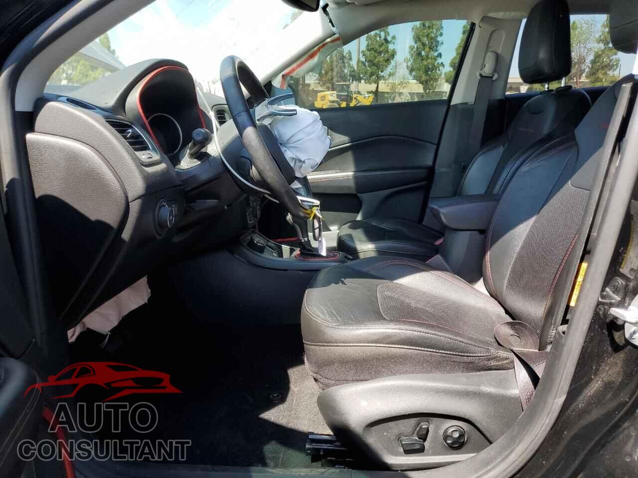 JEEP COMPASS 2019 - 3C4NJDDB9KT772203