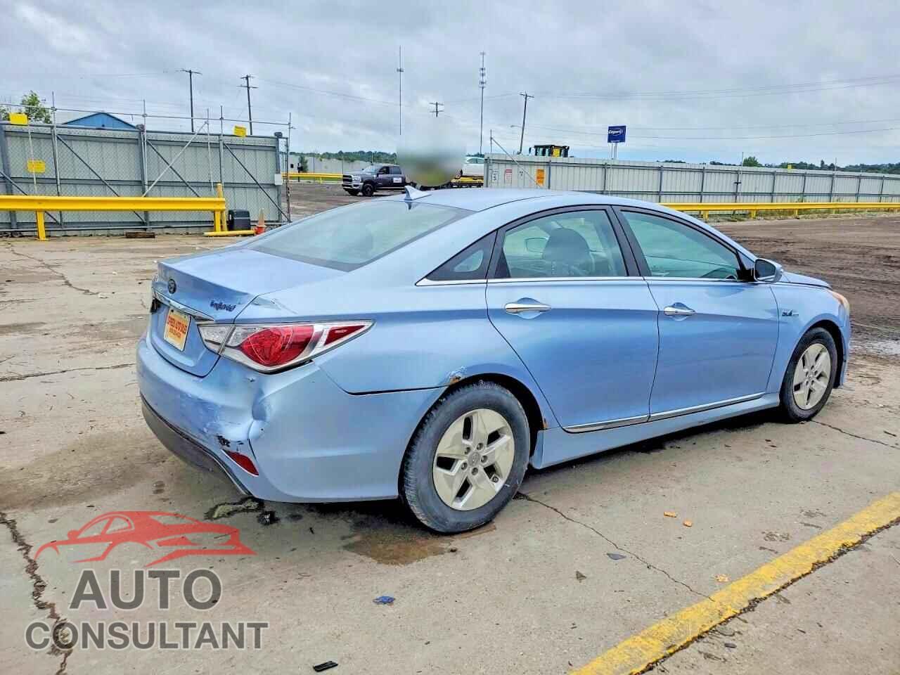 HYUNDAI SONATA 2011 - KMHEC4A43BA006289