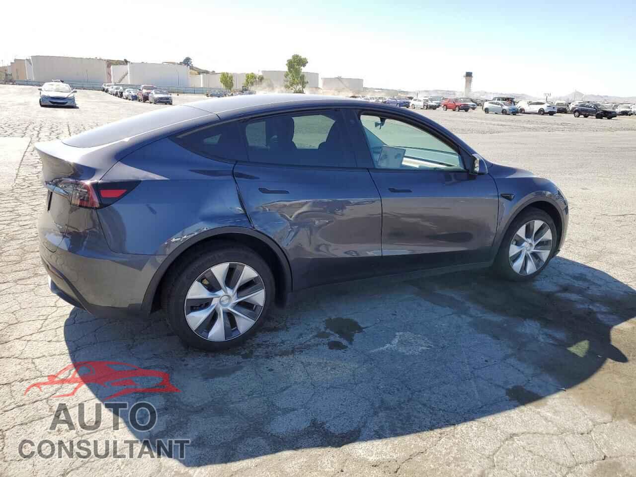 TESLA MODEL Y 2023 - 7SAYGDEE6PF742931