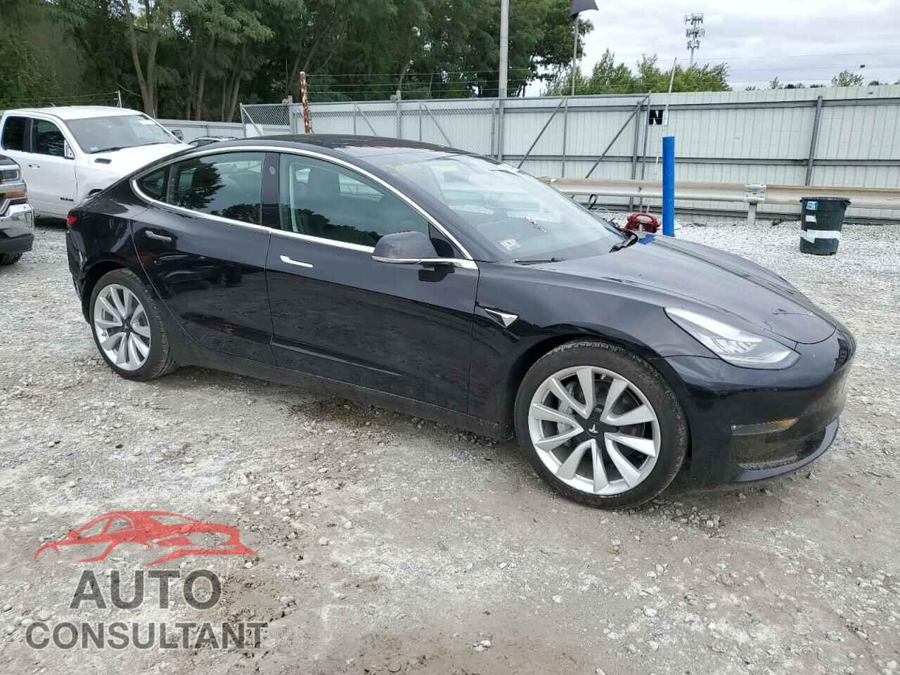 TESLA MODEL 3 2018 - 5YJ3E1EBXJF071515