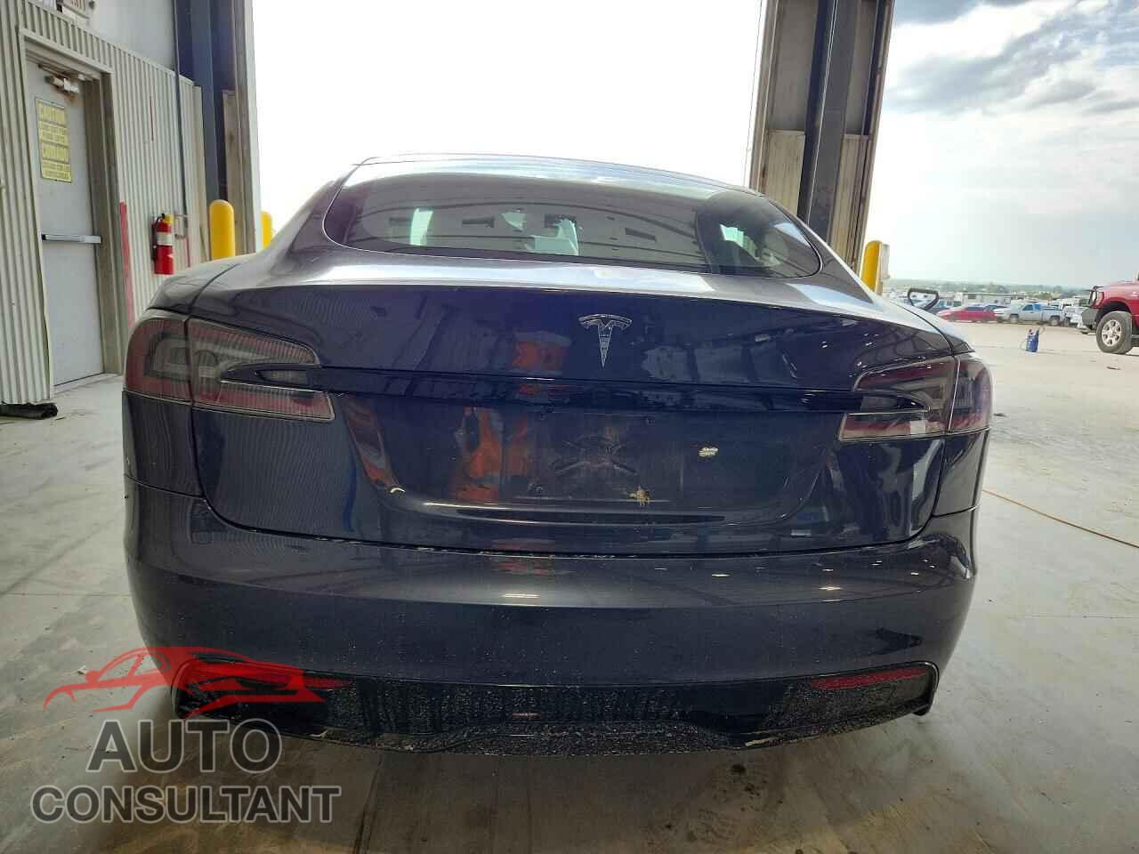 TESLA MODEL S 2021 - 5YJSA1E56MF441395