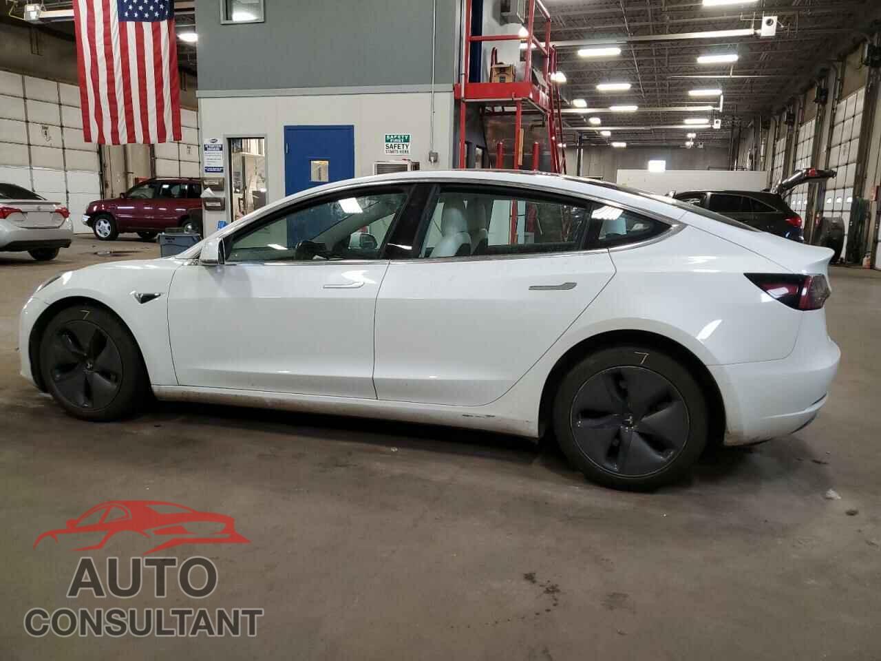 TESLA MODEL 3 2018 - 5YJ3E1EB8JF074946