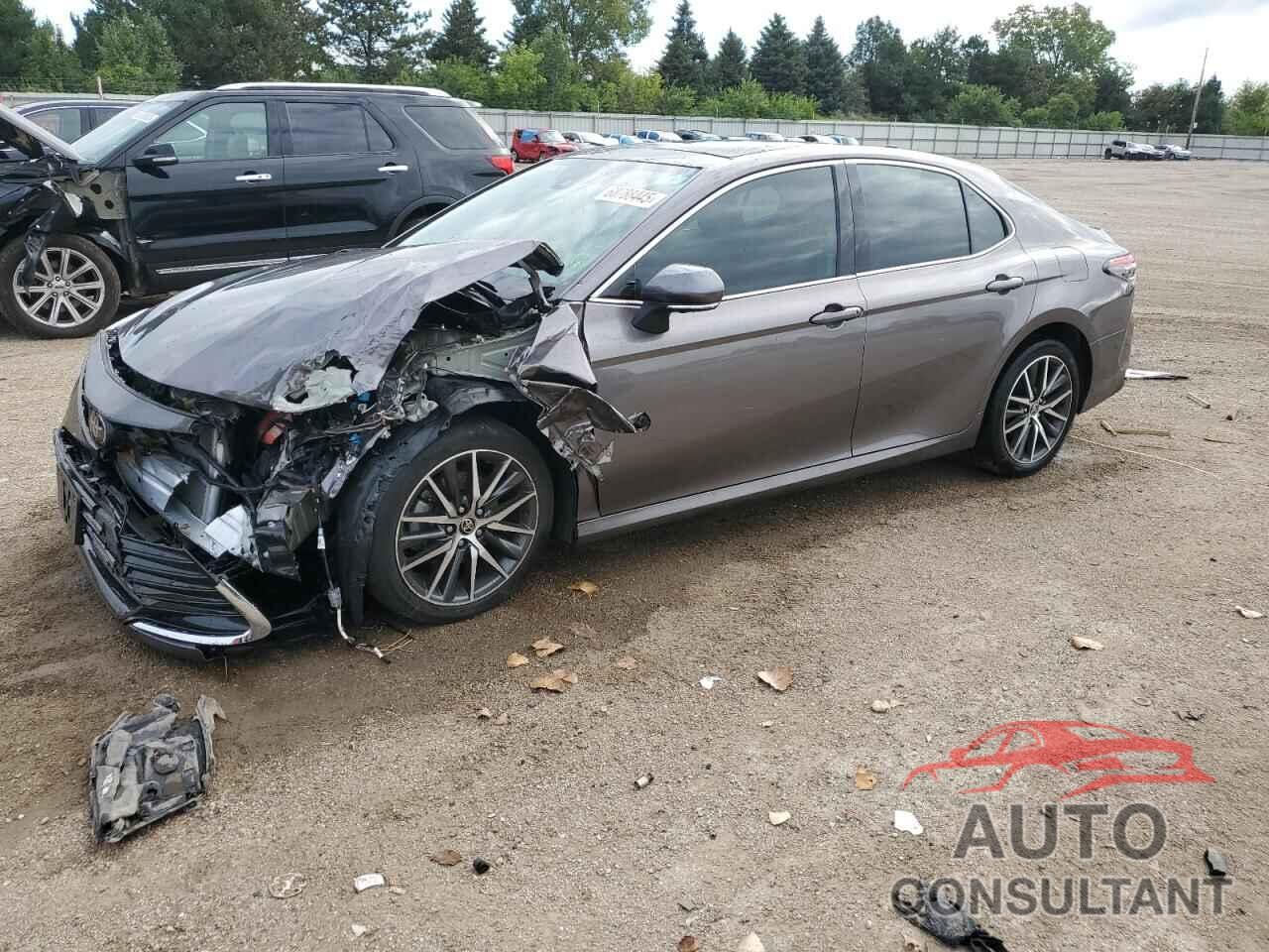 TOYOTA CAMRY 2021 - 4T1F11BK4MU032147