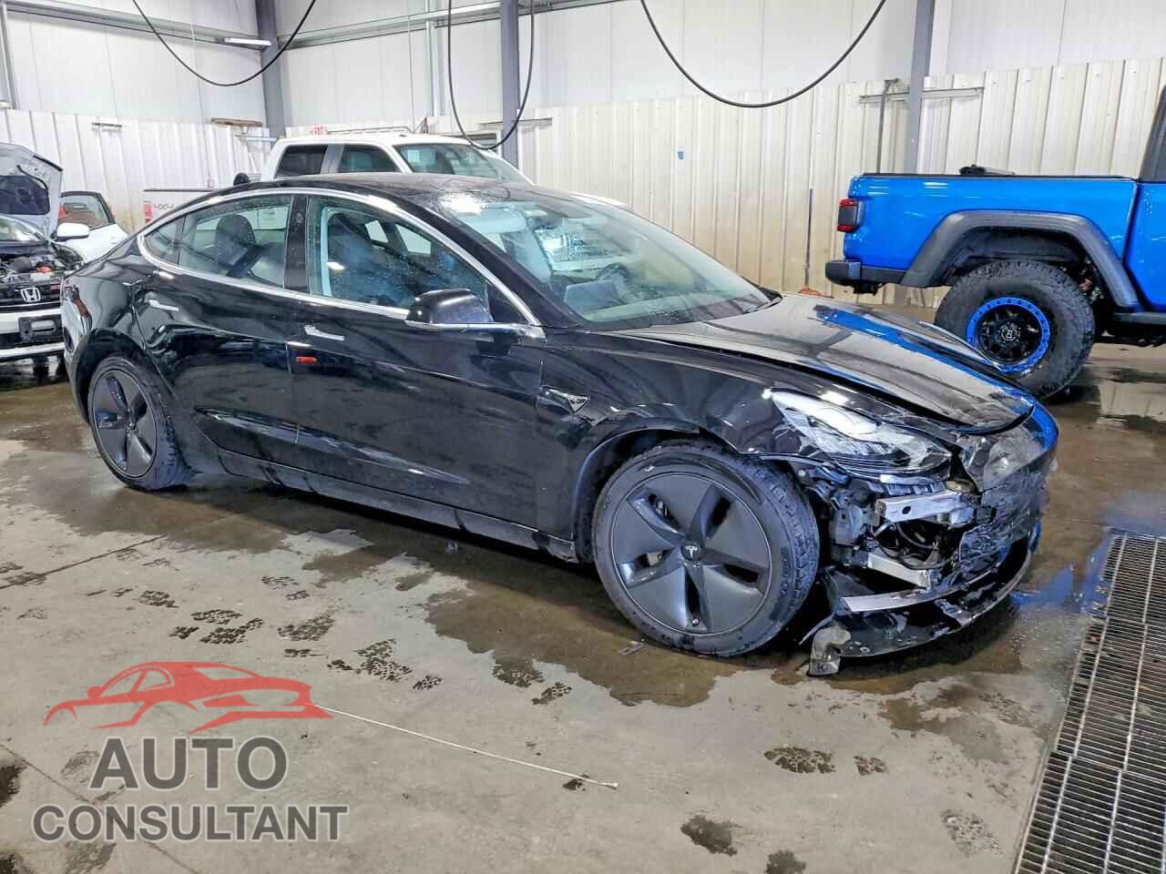 TESLA MODEL 3 2018 - 5YJ3E1EB5JF103111