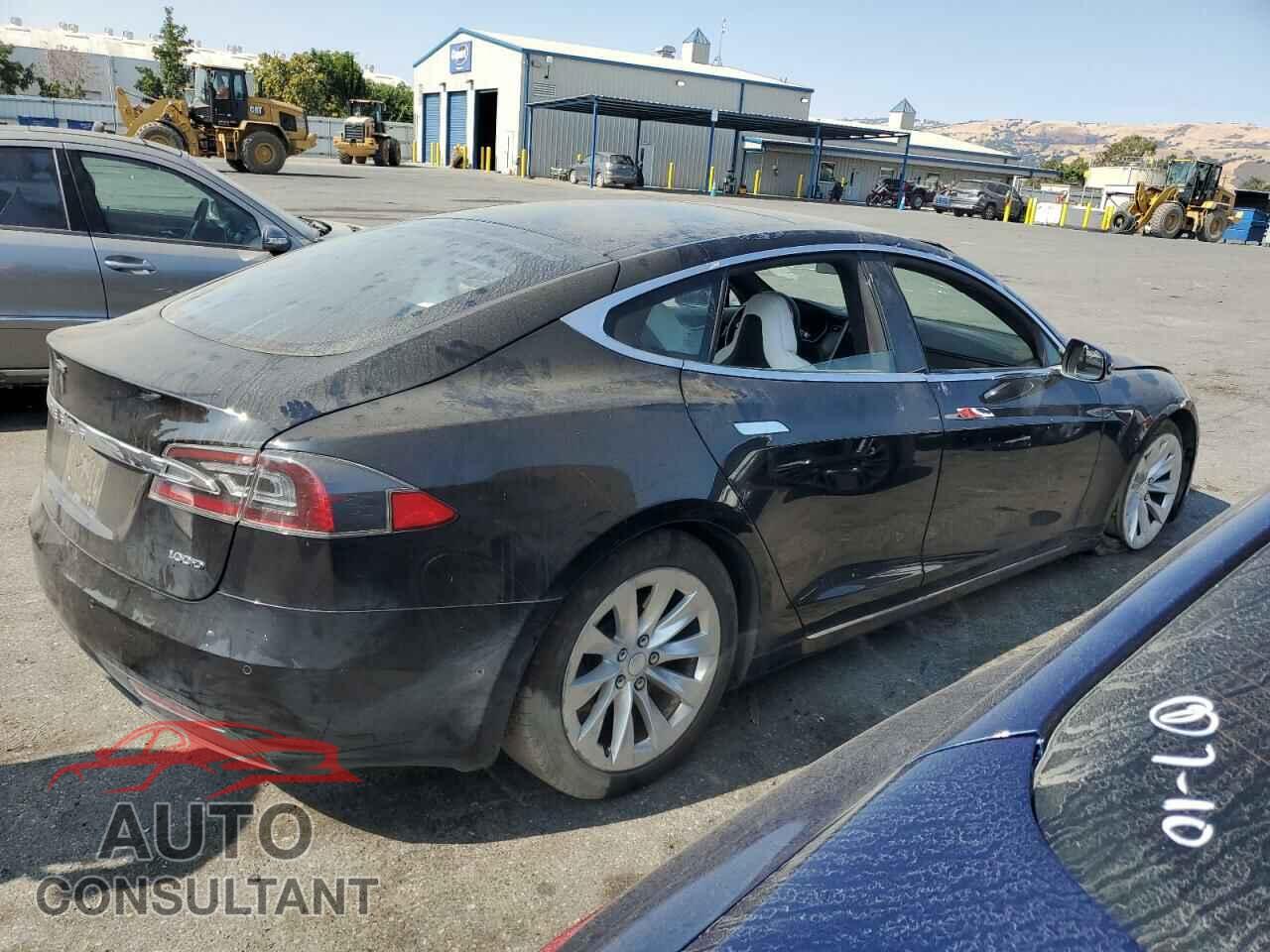 TESLA MODEL S 2018 - 5YJSA1E27JF282923