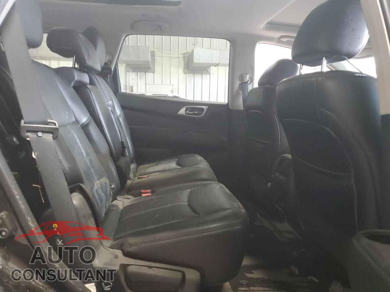 NISSAN PATHFINDER 2017 - 5N1DR2MM2HC606809