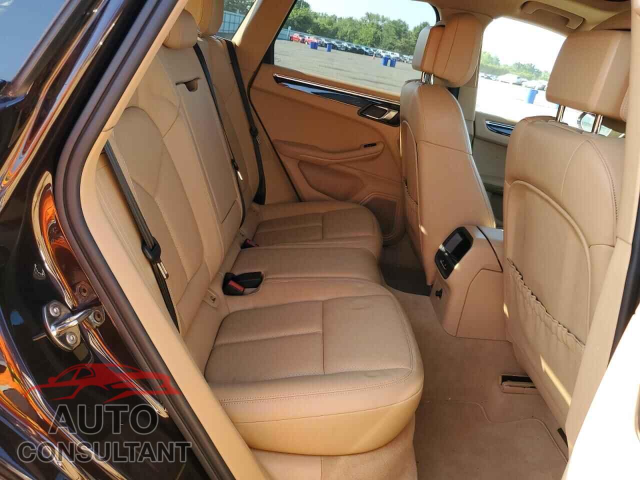 PORSCHE MACAN 2015 - WP1AB2A59FLB59514