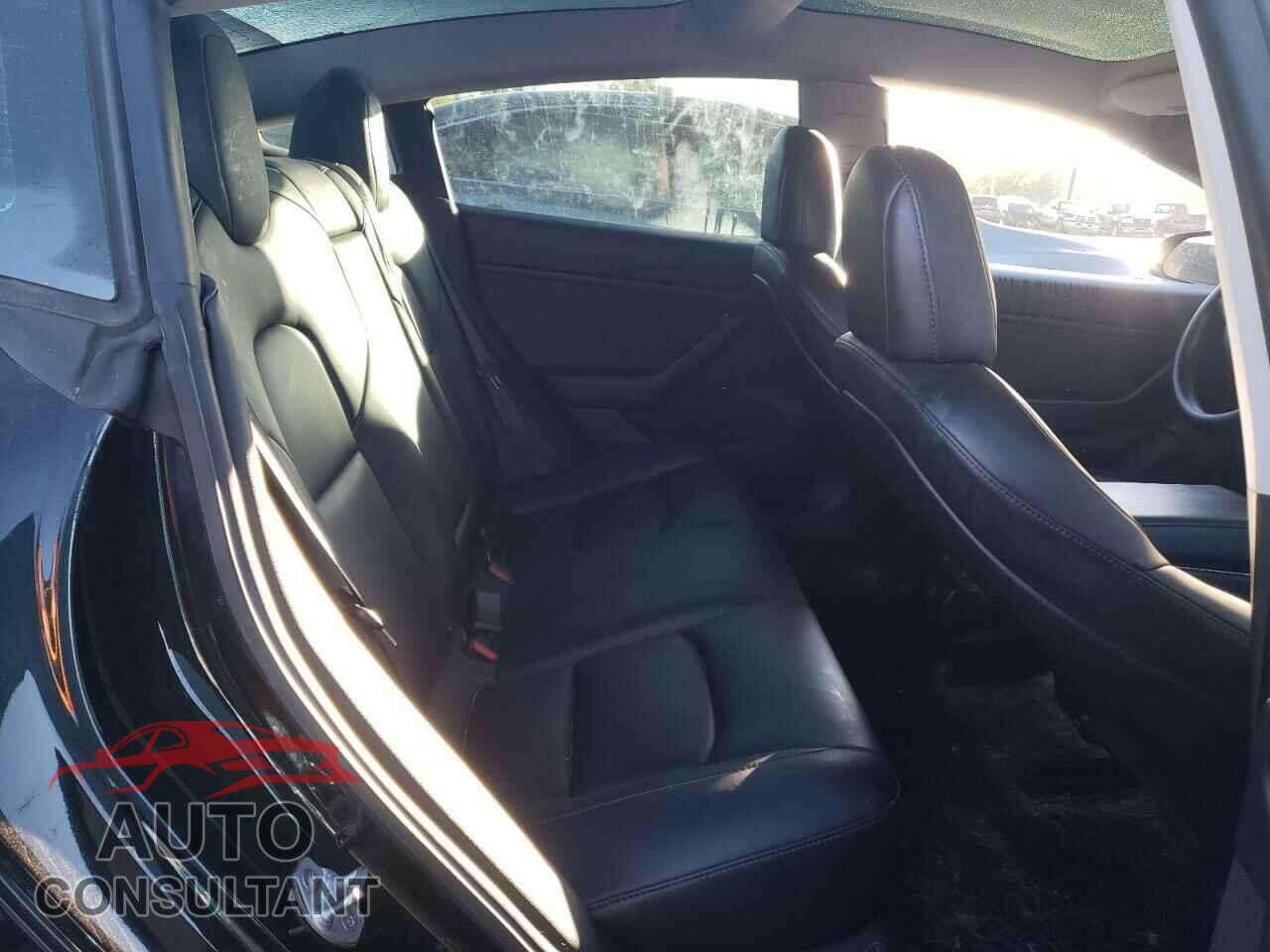 TESLA MODEL 3 2019 - 5YJ3E1EA2KF399651