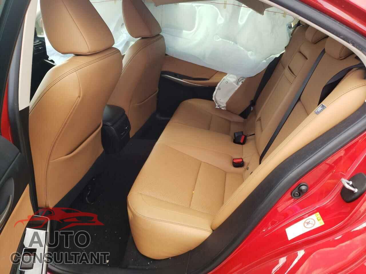 LEXUS IS 2017 - JTHBA1D25H5060876