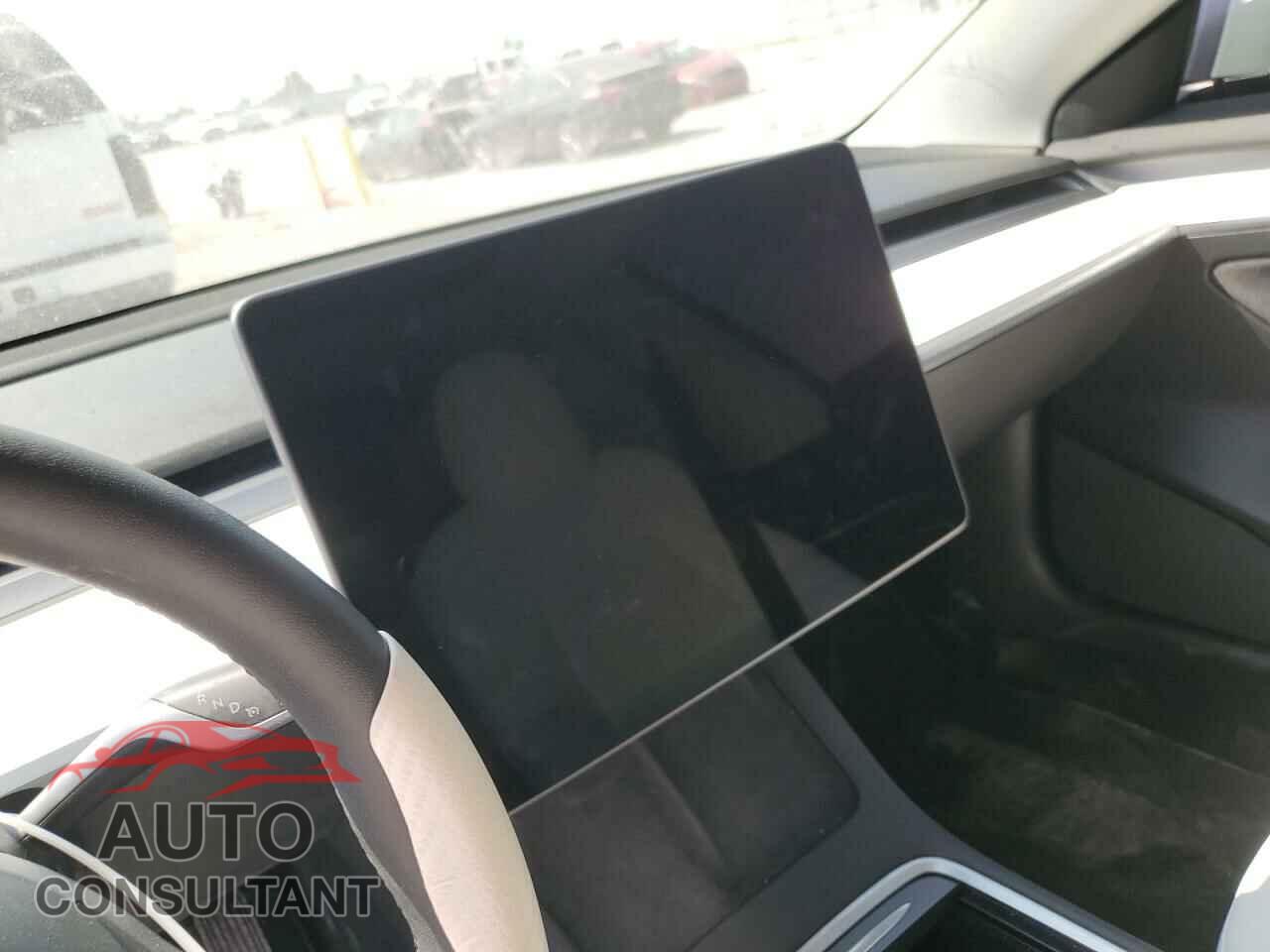 TESLA MODEL 3 2022 - 5YJ3E1EB3NF261615