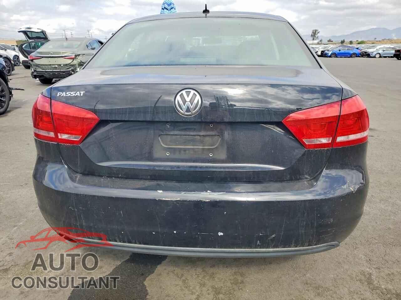 VOLKSWAGEN PASSAT 2012 - 1VWAP7A39CC081453
