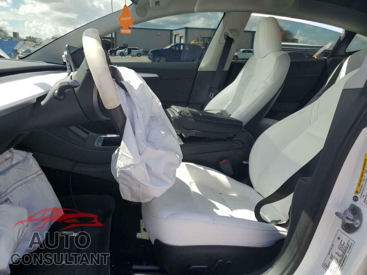 TESLA MODEL 3 2023 - 5YJ3E1EA0PF487878
