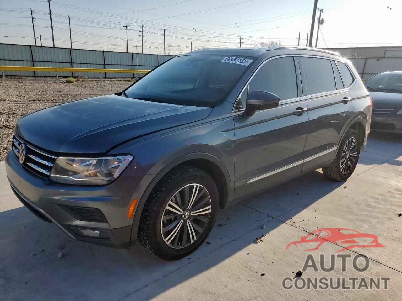 VOLKSWAGEN TIGUAN 2018 - 3VV3B7AXXJM046981