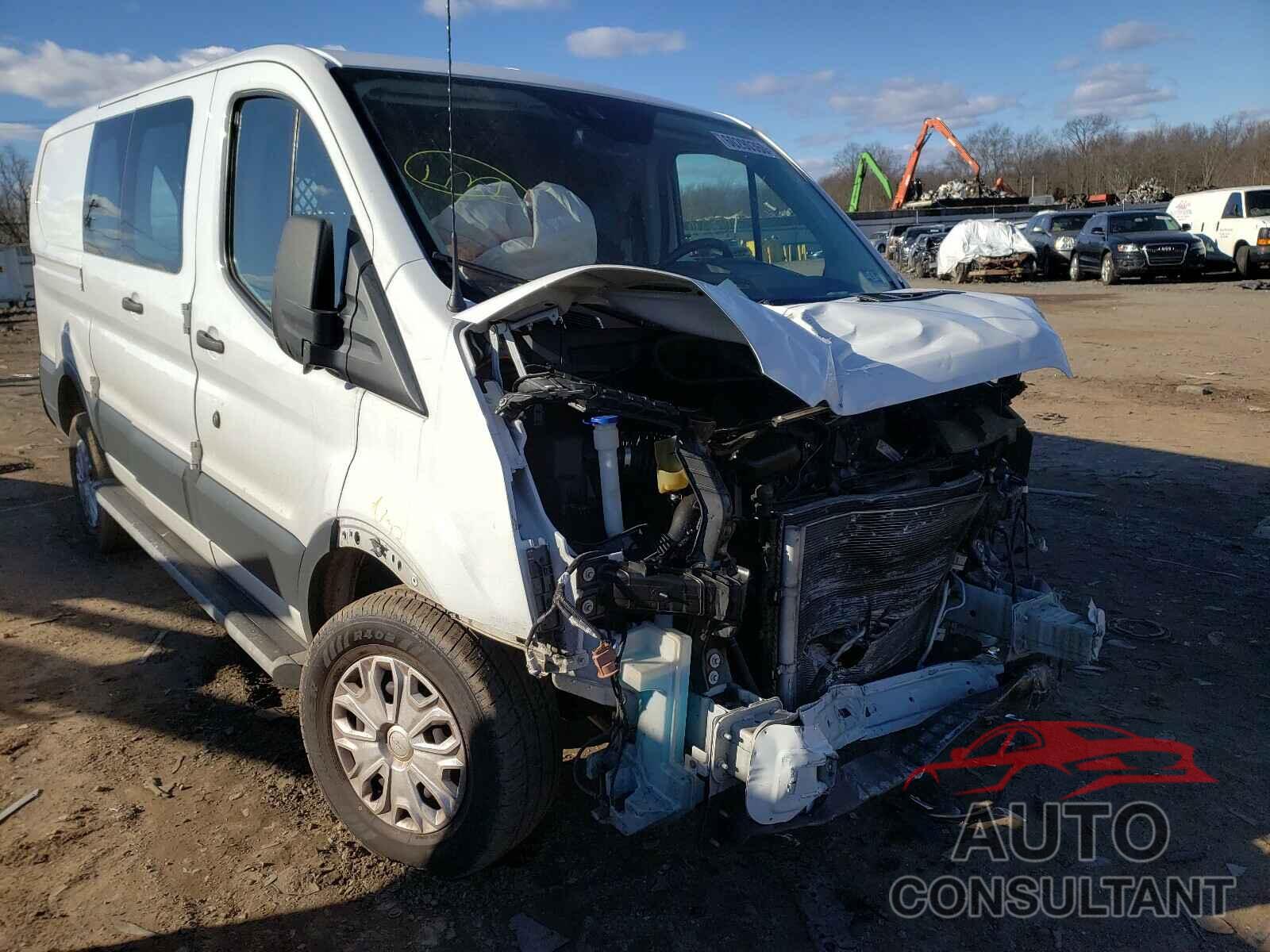 FORD TRANSIT CO 2018 - 1FTYR1ZM6JKA98266