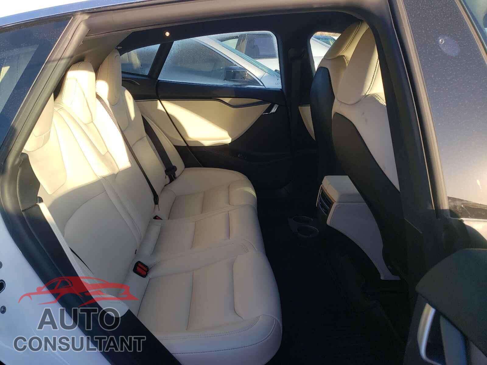 TESLA MODEL S 2020 - 5YJSA1E26LF402312