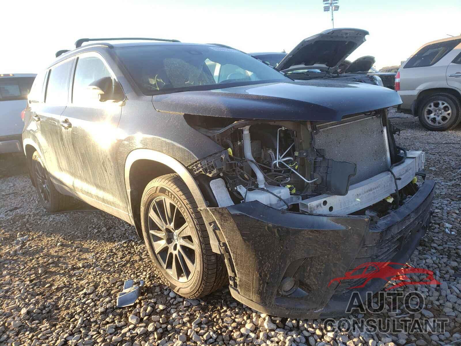 TOYOTA HIGHLANDER 2019 - 5TDJZRFH1KS573355