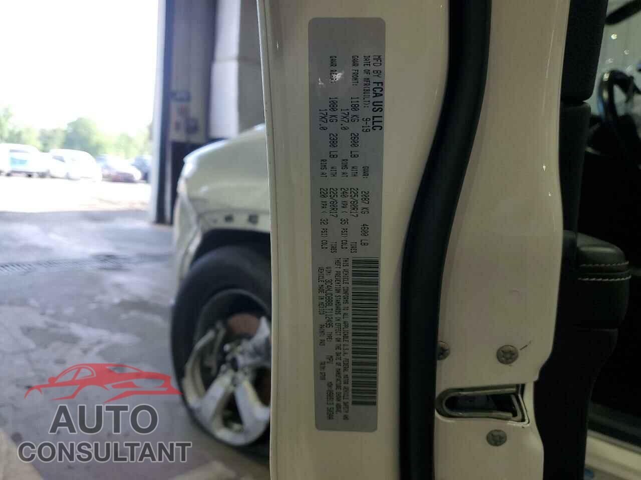 JEEP COMPASS 2020 - 3C4NJDBB8LT112495
