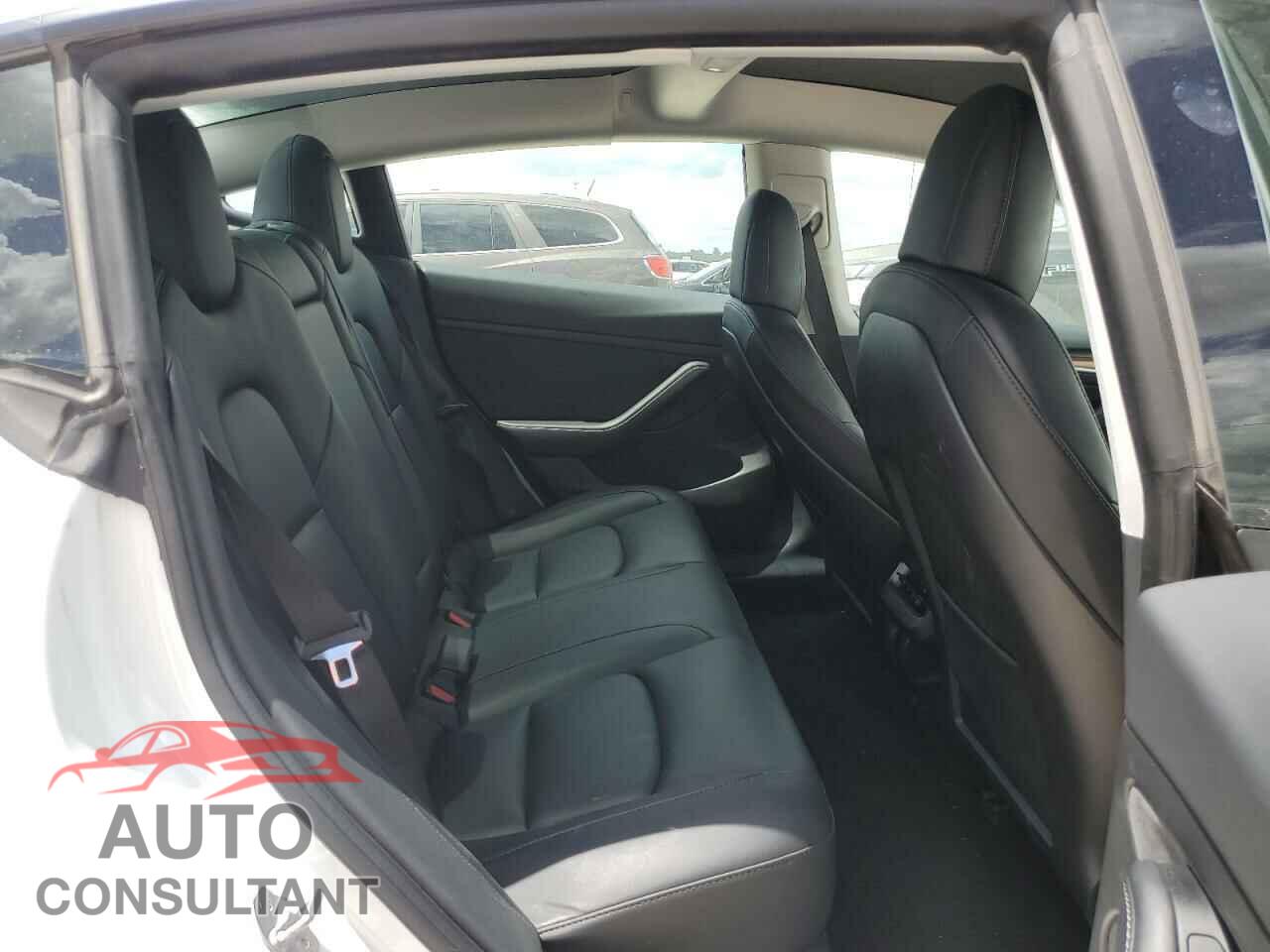 TESLA MODEL 3 2021 - 5YJ3E1EA1MF098131