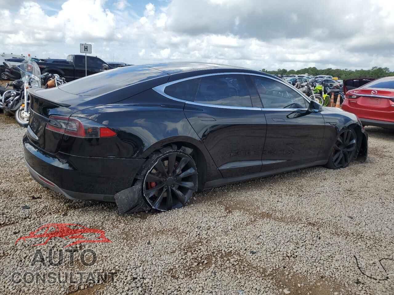 TESLA MODEL S 2013 - 5YJSA1CG4DFP20395