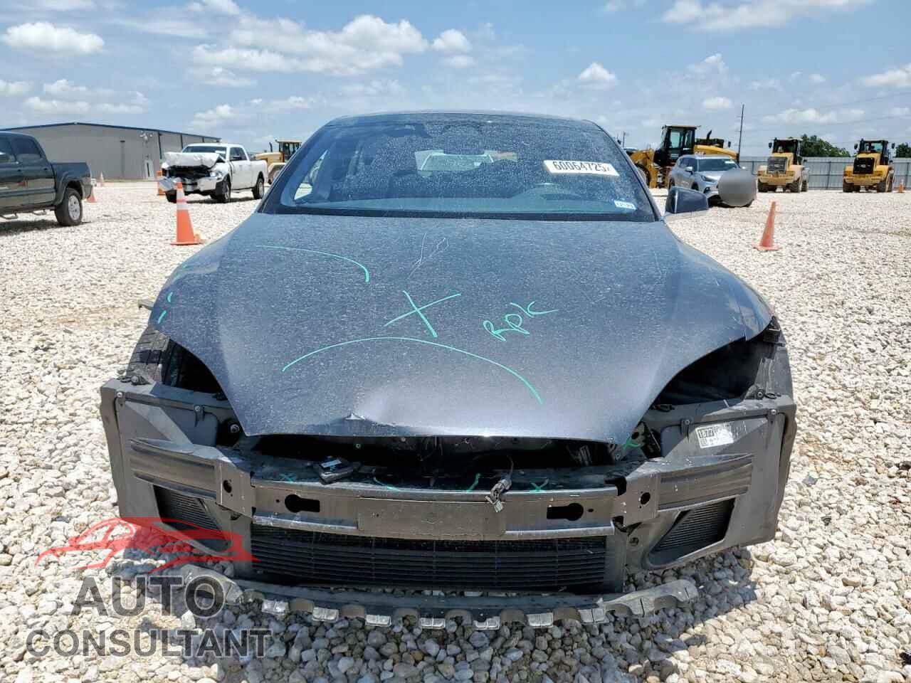 TESLA MODEL S 2017 - 5YJSA1E15HF223354