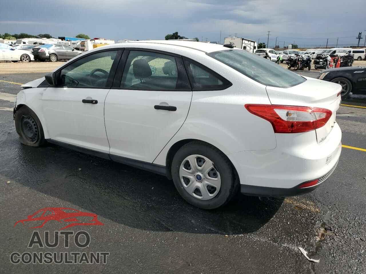 FORD FOCUS 2013 - 1FADP3E24DL138921