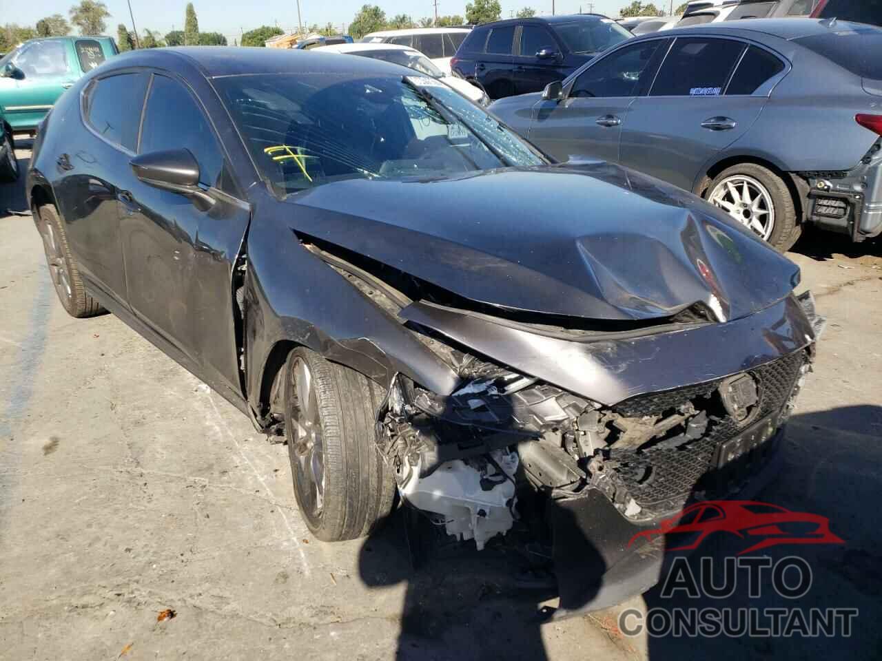 MAZDA 3 2019 - JM1BPAJM7K1137896
