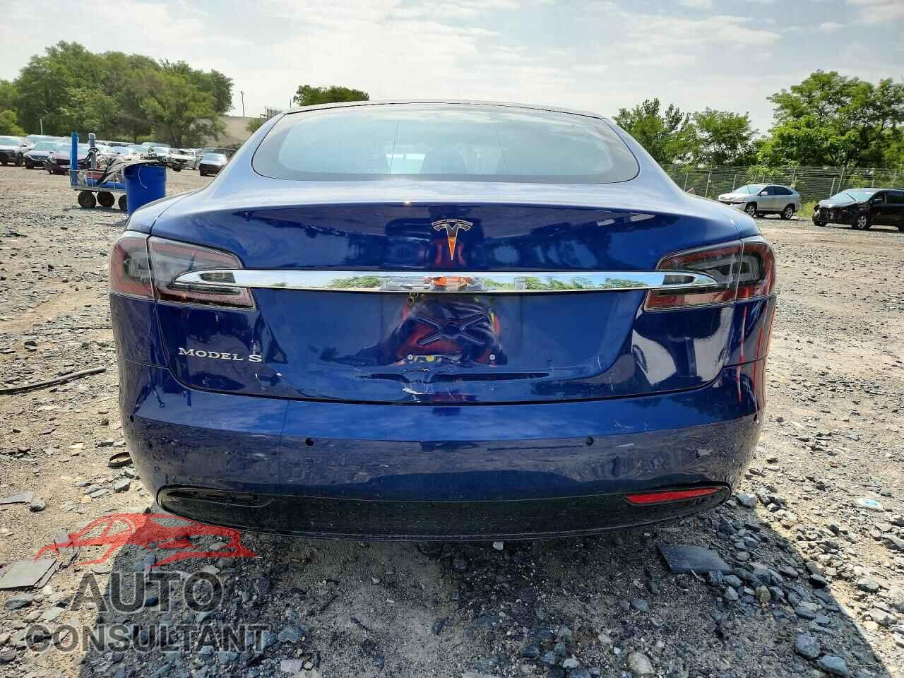 TESLA MODEL S 2017 - 5YJSA1E1XHF208784