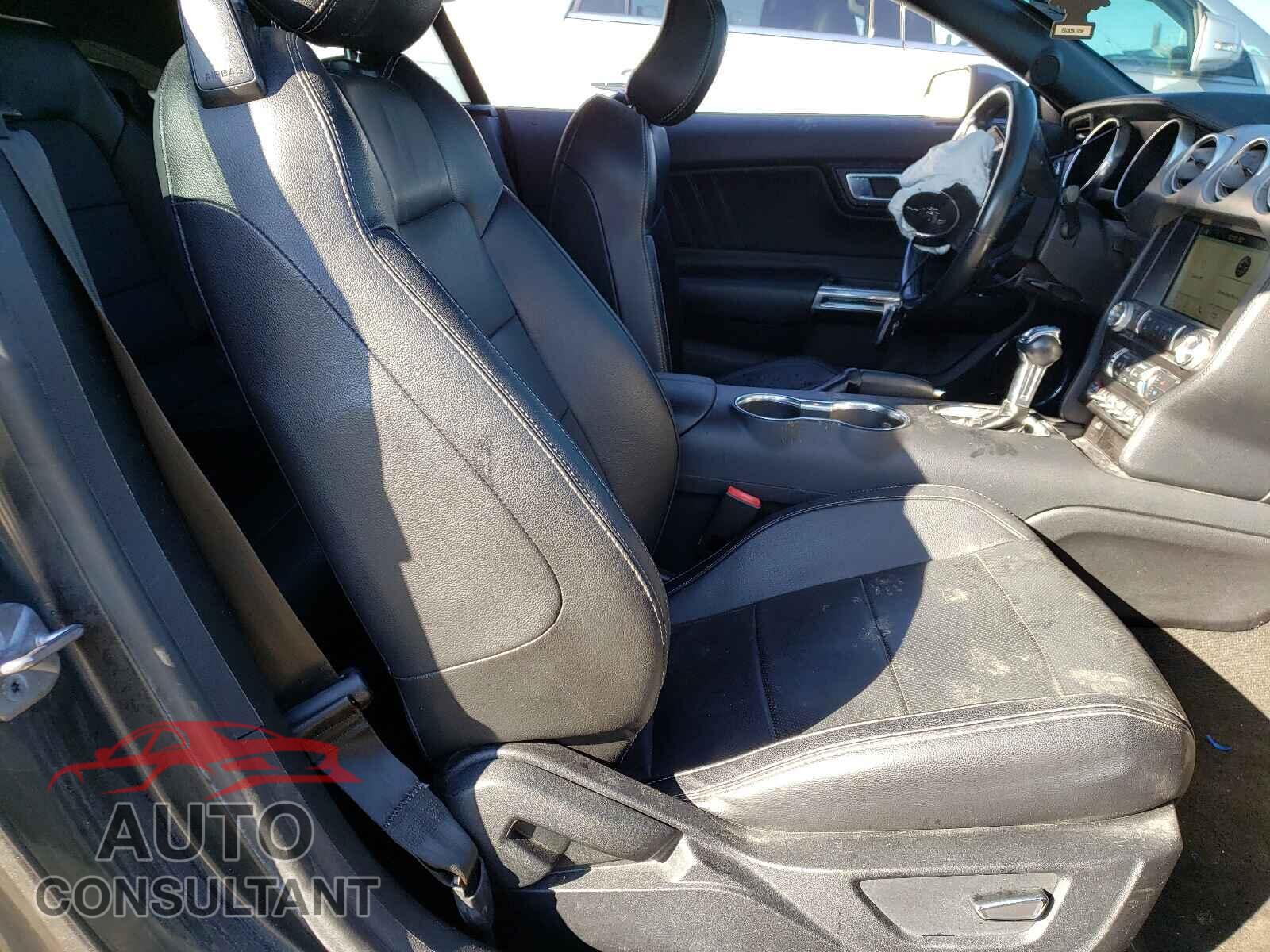 FORD MUSTANG 2018 - 1FATP8UH7J5111663