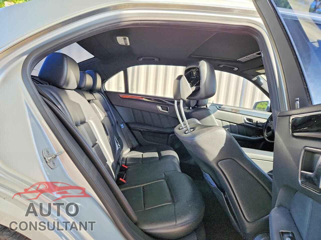 MERCEDES-BENZ E-CLASS 2012 - WDDHF5KB0CA588306