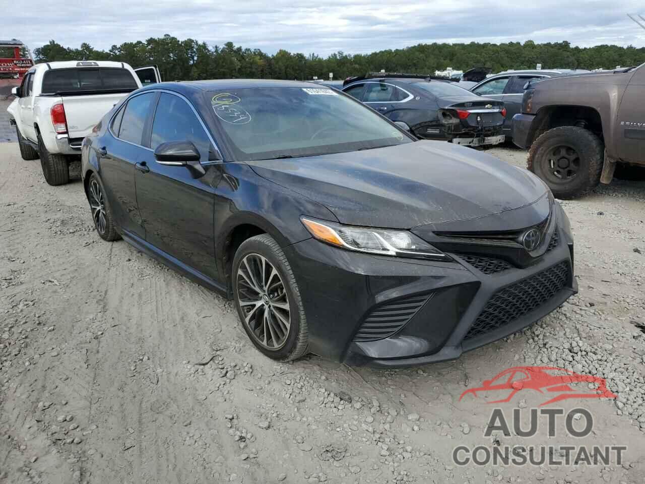 TOYOTA CAMRY 2018 - 4T1B11HK0JU653631
