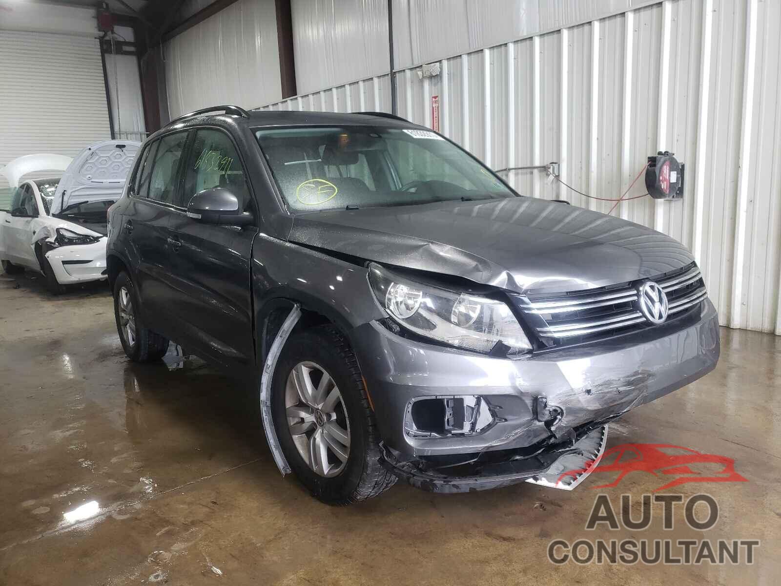 VOLKSWAGEN TIGUAN 2016 - WVGBV7AXXGW523656