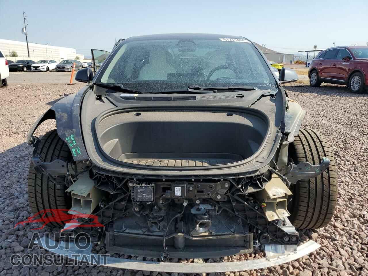 TESLA MODEL 3 2018 - 5YJ3E1EB0JF096083