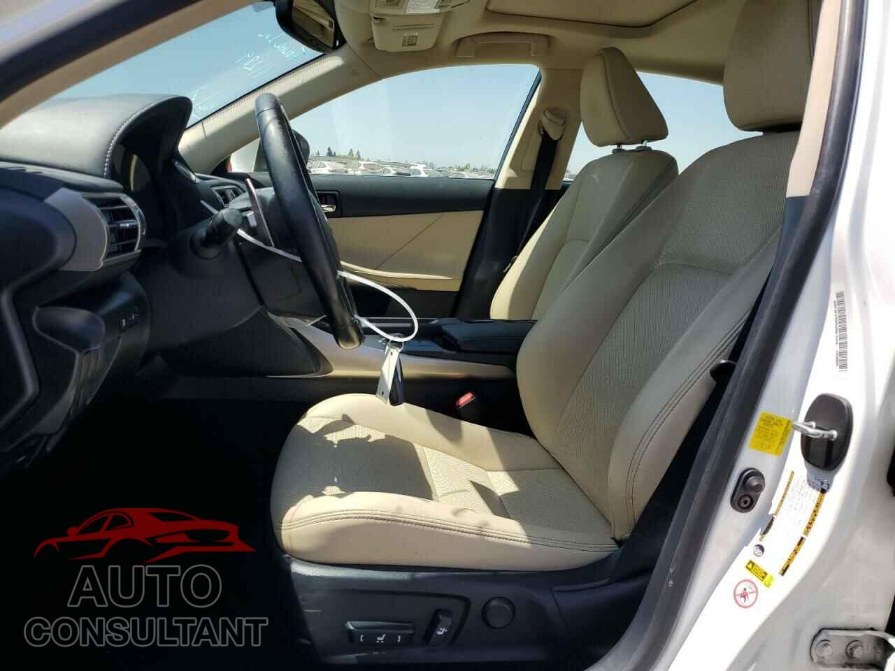 LEXUS IS 2016 - JTHBA1D27G5031958