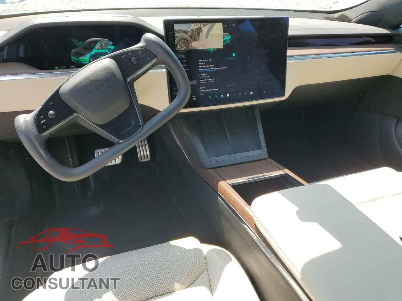 TESLA MODEL S 2022 - 5YJSA1E55NF490234