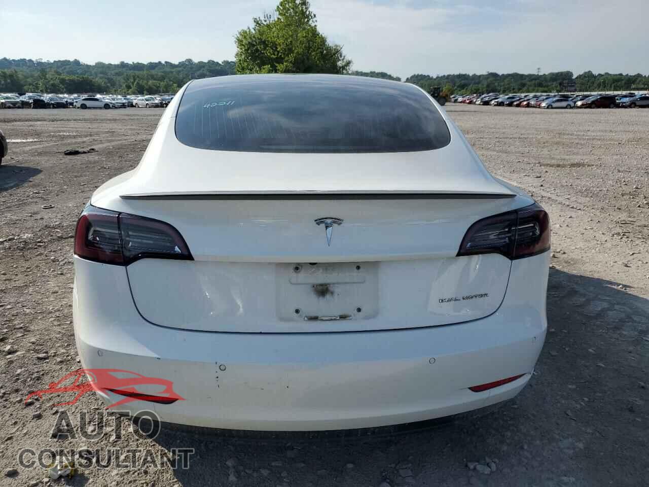 TESLA MODEL 3 2018 - 5YJ3E1EB3JF067113