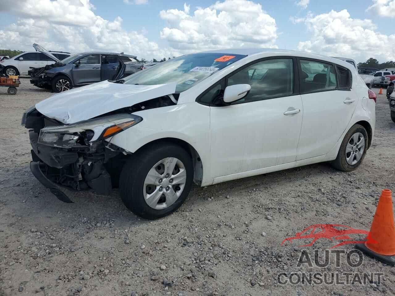 KIA FORTE 2017 - KNAFK5A81H5718206