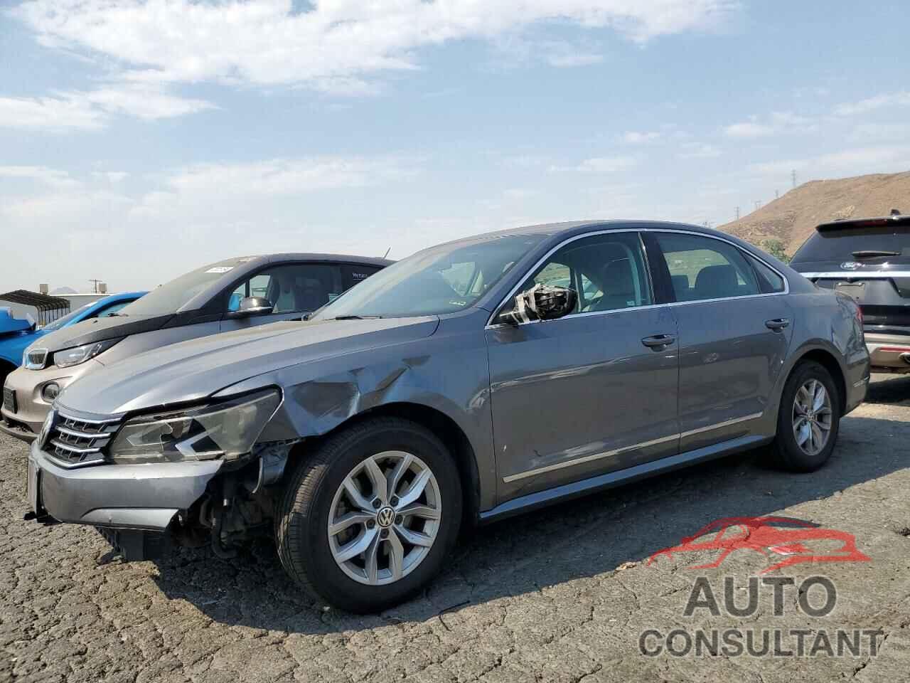 VOLKSWAGEN PASSAT 2017 - 1VWAT7A33HC009425