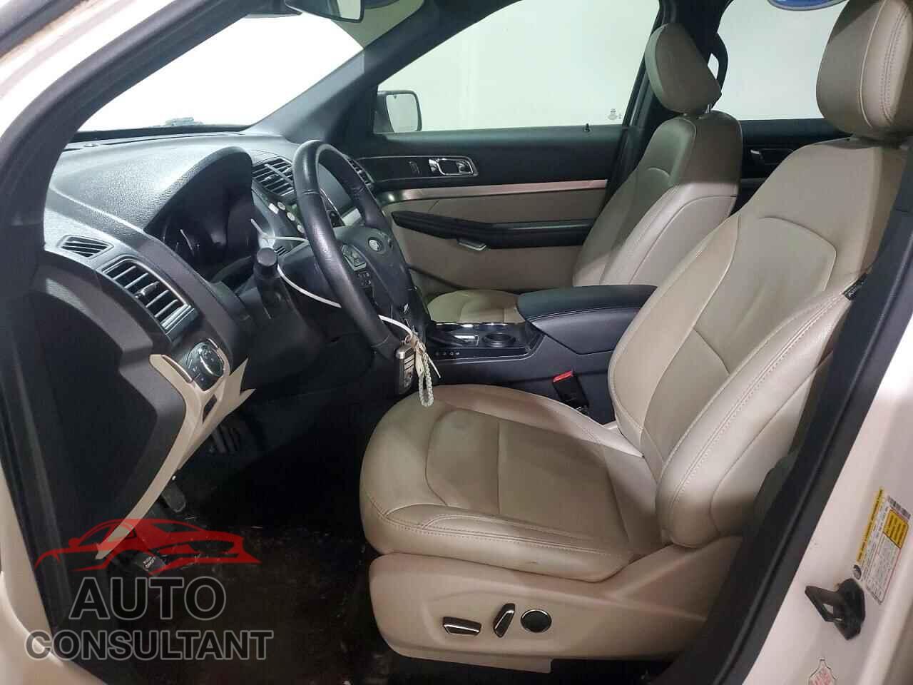 FORD EXPLORER 2018 - 1FM5K7D88JGB94516