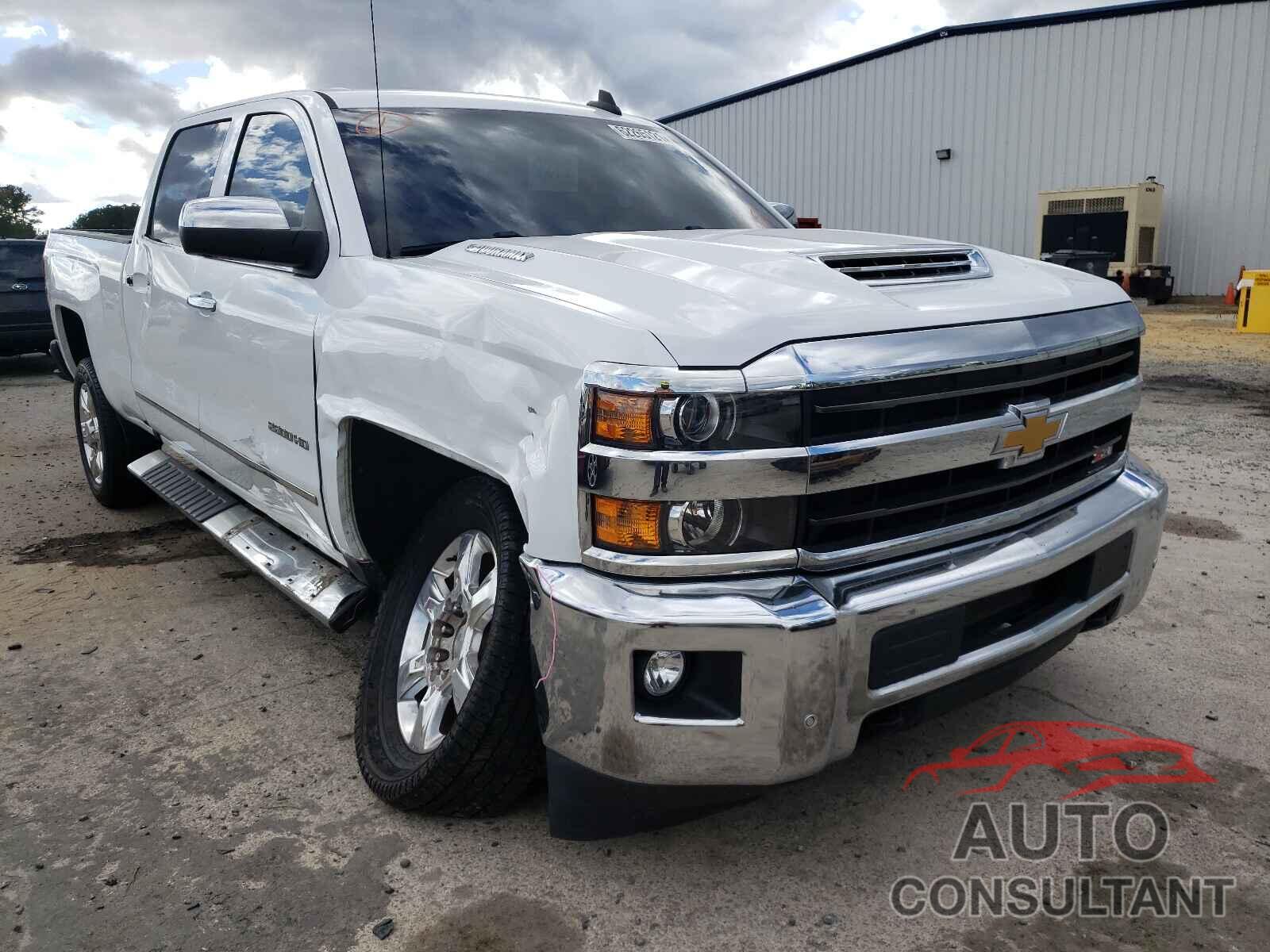 CHEVROLET SILVERADO 2018 - 1GC1KWEY0JF157896
