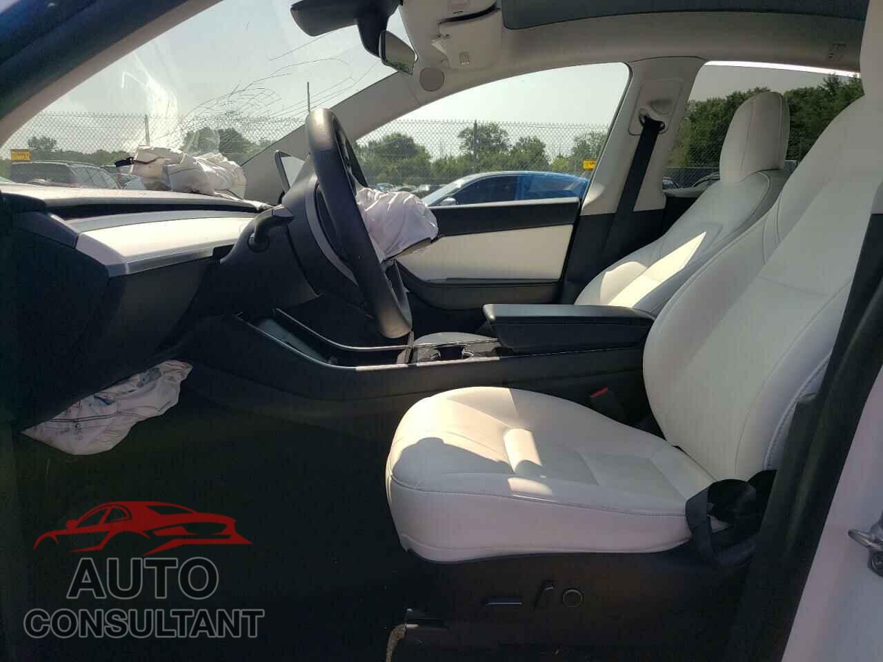 TESLA MODEL Y 2021 - 5YJYGDEEXMF085253