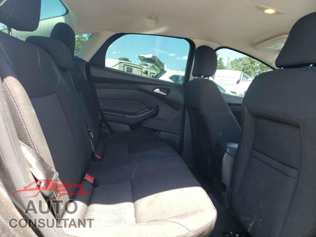 FORD FOCUS 2016 - 1FADP3F23GL262696