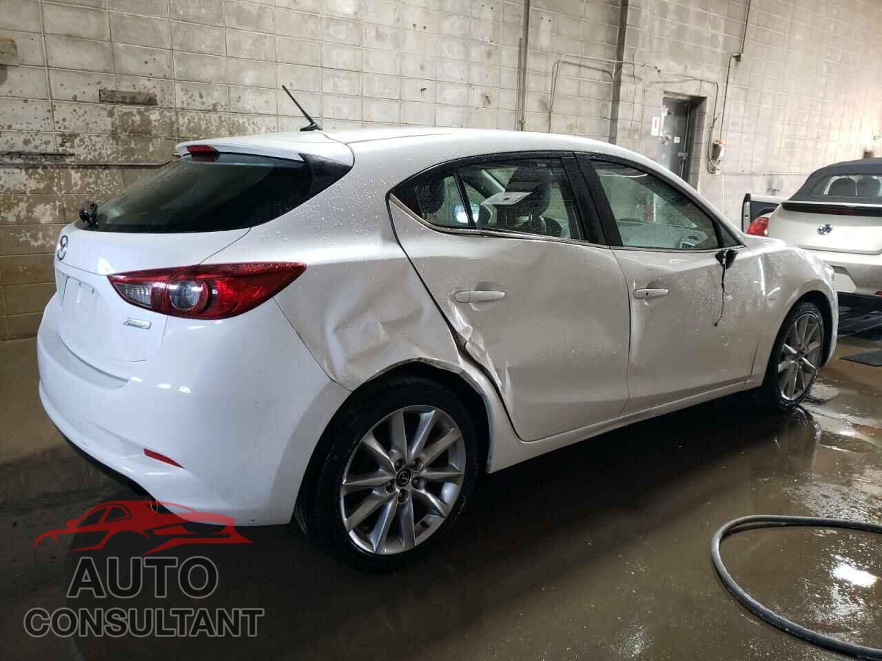MAZDA 3 2017 - 3MZBN1L77HM107044